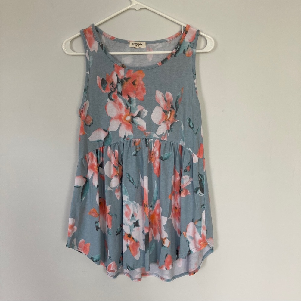 3/$15 Blue Floral Pattern Tank | Sweet Lovely | Medium
